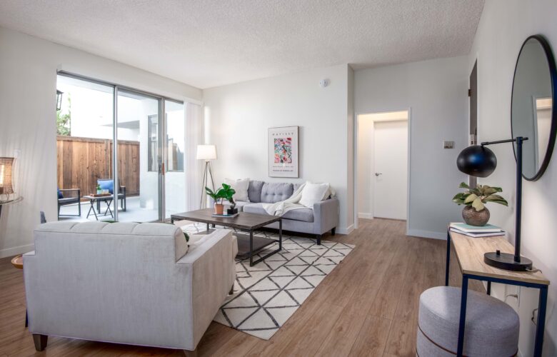 6150 Buckingham Pkwy., #107 Culver City, CA 90230