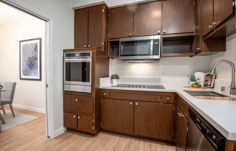 6150 Buckingham Pkwy., #107 Culver City, CA 90230