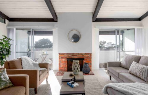 6425 Green Valley Cir., #300, Culver City, CA 90230