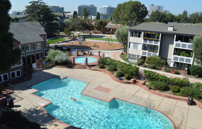 6425 Green Valley Cir., #300, Culver City, CA 90230