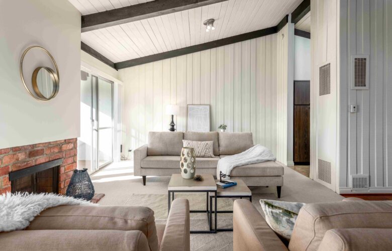 6425 Green Valley Cir., #300, Culver City, CA 90230