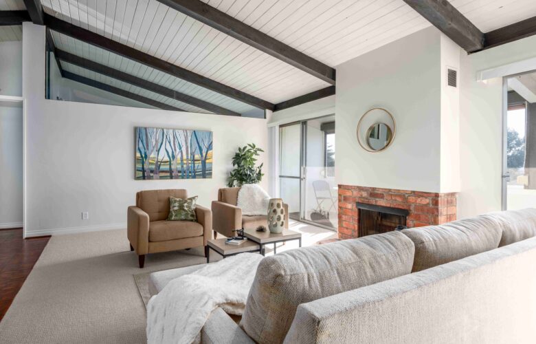 6425 Green Valley Cir., #300, Culver City, CA 90230