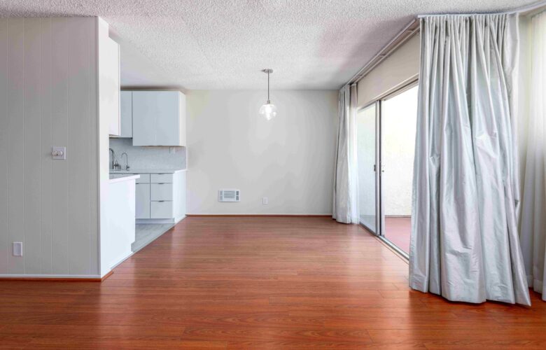 6050 Canterbury Dr., #E214, Culver City, CA 90230