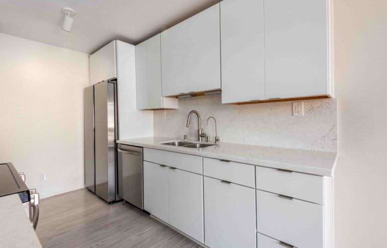 6050 Canterbury Dr., #E214, Culver City, CA 90230